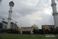Ngabuburit di Alun-Alun Kota Bandung Ngabuburit di Alun-Alun Kota Bandung