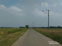 Sebelum menuju pemakaman Syekh Quro, kita akan terlebih dahulu melihat pemandangan khas kota Karawang yang dikenal sebagai Sebelum menuju pemakaman Syekh Quro, kita akan terlebih dahulu melihat pemandangan khas kota Karawang yang dikenal sebagai