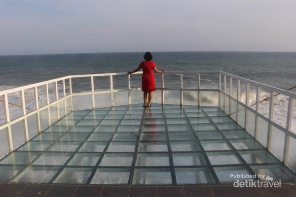 Gunungkidul Punya Teras Kaca Menghadap Pantai