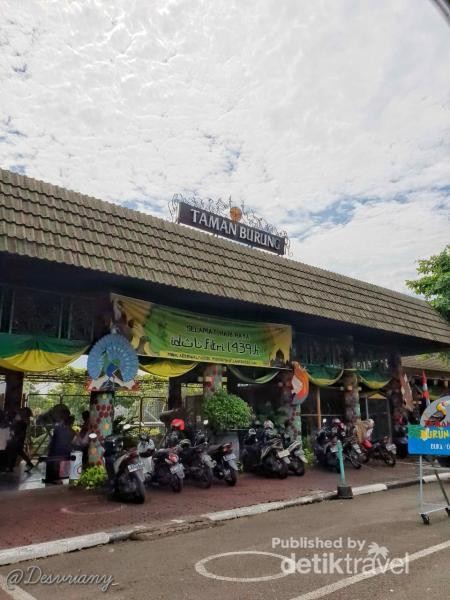 Wisata Edukasi Di Taman Burung Tmii