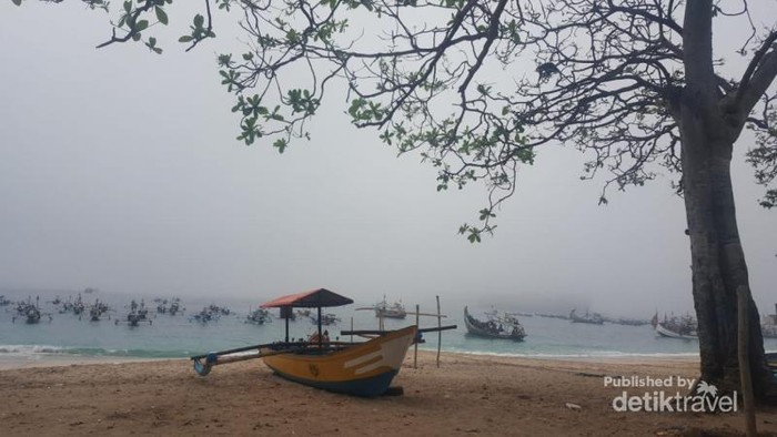 Perhau-perahu nelayan sehabis melaut