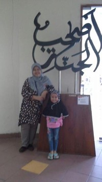 Bersama putri saya di dalam museum