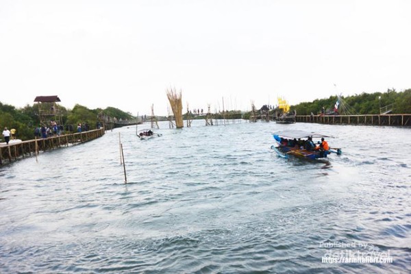 5 Pantai Di Purworejo Yang Wajib Dikunjungi