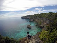 Tebing Apparalang yang memiliki air laut yang sangat bening Tebing Apparalang yang memiliki air laut yang sangat bening