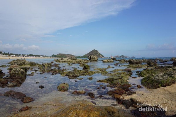 Pantai Kuta Mandalika Yang Bikin Susah Move On