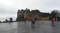 Kastil Edinburgh berdiri di atas bekas gunung berapi yang dinamakan Castle Rock Kastil Edinburgh berdiri di atas bekas gunung berapi yang dinamakan Castle Rock