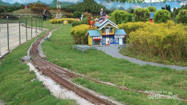 Sudah Tahu Ada Taman Miniatur Kereta Api Di Bandung