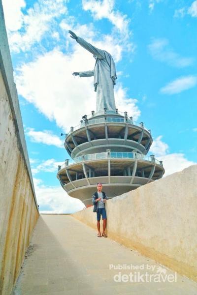 Dilihat dari samping, 