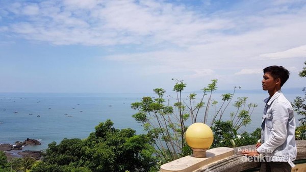 Mengintip Indahnya Vihara Dewi Kwan Im Di Sukabumi