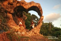 Untuk menarik minat pengunjung maka pengelola setempat selalu berinovasi dengan membangun spot instagenic bagi para traveler Untuk menarik minat pengunjung maka pengelola setempat selalu berinovasi dengan membangun spot instagenic bagi para traveler