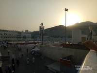 Akses yang bisa dilalui jamaah dari Masjidil HAram untuk menuju Masjid Jinn dan Mala. Area ini bisa diakses dari melalui pintu Marwah. Akses yang bisa dilalui jamaah dari Masjidil HAram untuk menuju Masjid Jinn dan Mala. Area ini bisa diakses dari melalui pintu Marwah.