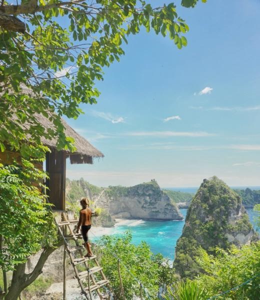 Yang Beda di Nusa Penida, Rumah Pohon Batu Melonteng