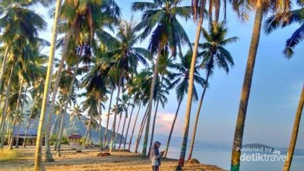 Ada Pantai Ntb Tapi Di Sulawesi Tengah