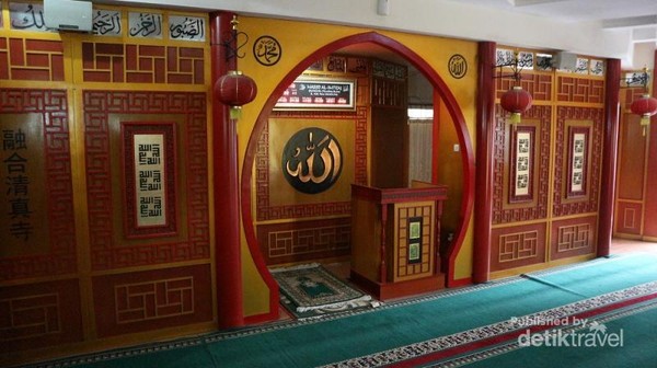 Bukan di China Ini Masjid Oriental Bandung
