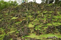 Tumpukan Batu megalit Gunung Padang Tumpukan Batu megalit Gunung Padang