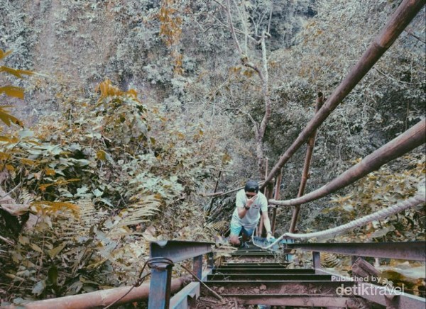 Air Terjun Tumpak Sewu Ini Dia Niagaranya Indonesia