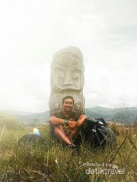 Patung Tadulako, Kawasan Megalit Tadulako Patung Tadulako, Kawasan Megalit Tadulako