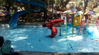Salah satu kolam renang di umbul Cokro Salah satu kolam renang di umbul Cokro