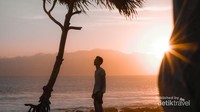 Sunset di Aloha beach, Huu, NTB Sunset di Aloha beach, Huu, NTB