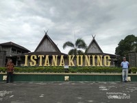Istana kuning Istana kuning