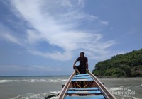 Wow Ada Karang Berlubang Di Pantai Karang Bolong Kebumen