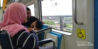 Naik LRT Palembang Naik LRT Palembang