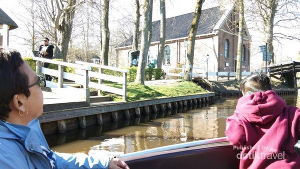 Menikmati Giethoorn, Sudut Pedesaan Negeri Kincir Angin