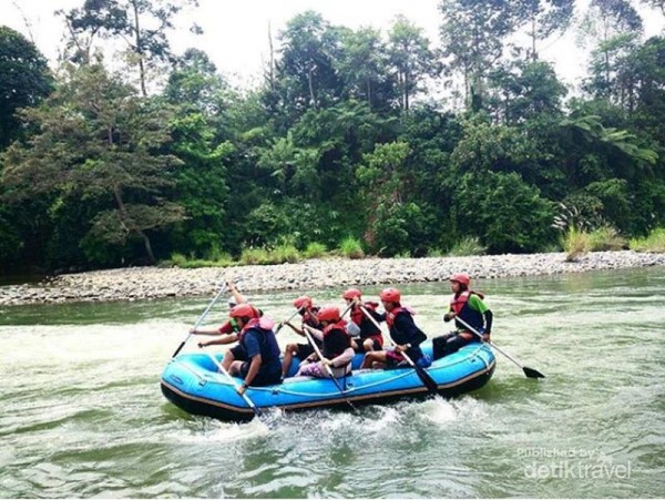 Para pengarung yang bersiap menaklukan Jeram Air Manna