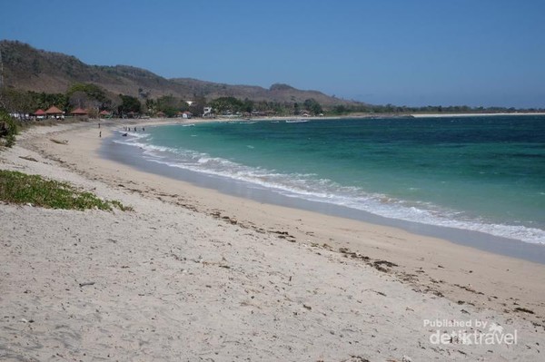 Surga Peselancar di Dompu: Pantai Lakey