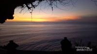 Hamparan Samudera Hindia dari Pura Uluwatu Hamparan Samudera Hindia dari Pura Uluwatu