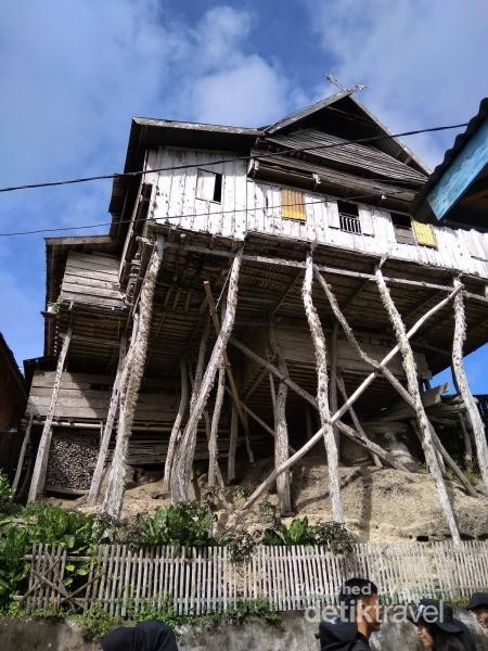 Foto: Rumah-rumah Unik di Kampung Tua Bitombang