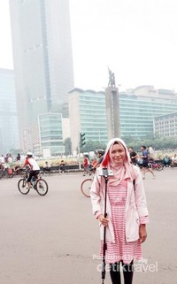 Senangnya bisa car free day di sekitar HI dan monas Senangnya bisa car free day di sekitar HI dan monas