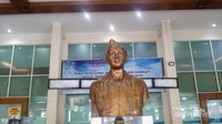 Bagian depan Bandara Adi Soemarmo Bagian depan Bandara Adi Soemarmo