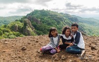 Puncak gunung api purba Ngelanggeran dengan panoramanya yang memanjakan mata Puncak gunung api purba Ngelanggeran dengan panoramanya yang memanjakan mata