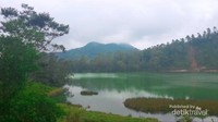 Telaga Warna, Dieng, yang tetap indah meski tengah kabut. Telaga Warna, Dieng, yang tetap indah meski tengah kabut.