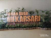 Nama obyek wisata ini terpampang di lobby Nama obyek wisata ini terpampang di lobby