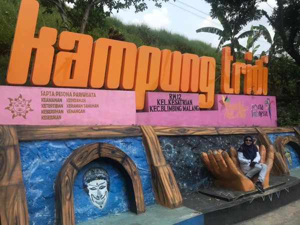 Melihat Kampung 3 Warna Di Malang