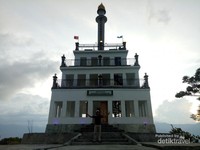 Menara Nosarara Nosabatutu. Menara Nosarara Nosabatutu.