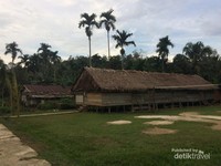 Bangunan Gereja di Dusun Gotap, Saliguma, Siberut Tengah, Kab. Mentawai Bangunan Gereja di Dusun Gotap, Saliguma, Siberut Tengah, Kab. Mentawai