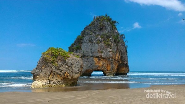 Pemandangan dari Atas Bukit di Pulau Sumba