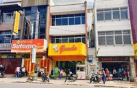 Toko Roti Ganda, di Jalan Sutomo, Pematang Siantar. Toko Roti Ganda, di Jalan Sutomo, Pematang Siantar.