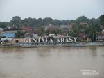 Menanti Senja di Atas Jembatan Ikonik Kota Jambi