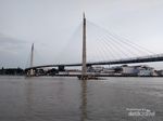 Menanti Senja di Atas Jembatan Ikonik Kota Jambi