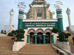 Menanti Senja di Atas Jembatan Ikonik Kota Jambi