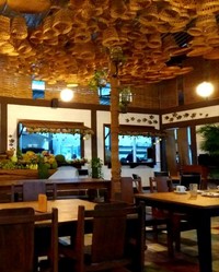 Kopi Ponti menyajikan kopi khas Pontianak sebagai menu andalannya Kopi Ponti menyajikan kopi khas Pontianak sebagai menu andalannya