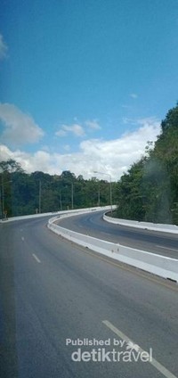 potret jalan raya menuju Nong Bua Lamphu potret jalan raya menuju Nong Bua Lamphu
