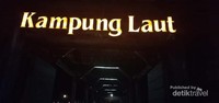 Pintu masuk restoran kampung laut Semarang. Pintu masuk restoran kampung laut Semarang.