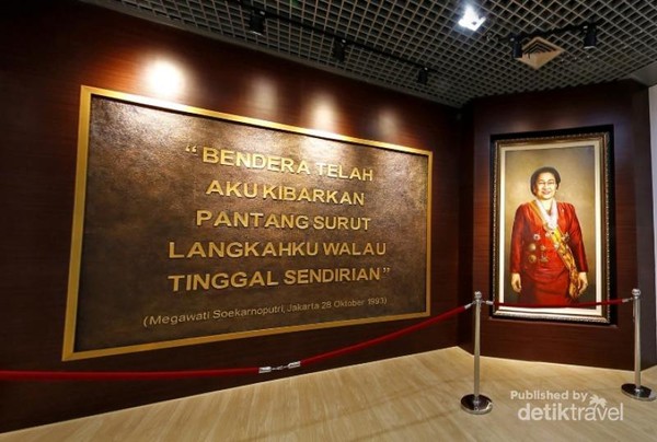 Kitapun juga bisa mengenal lebih dekat presiden RI ke-5, Megawati Soekarnoputri melalui biografi yang ditampilkan ( (sumber : https://museumkepresidenan.indonesiaheritage.org/)