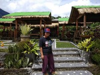 Berfoto di Gubuk Warung krisna Jatiluwih. Berfoto di Gubuk Warung krisna Jatiluwih.