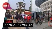 PSBB Transisi, Warga Antre Masuk GBK di Minggu Pagi
